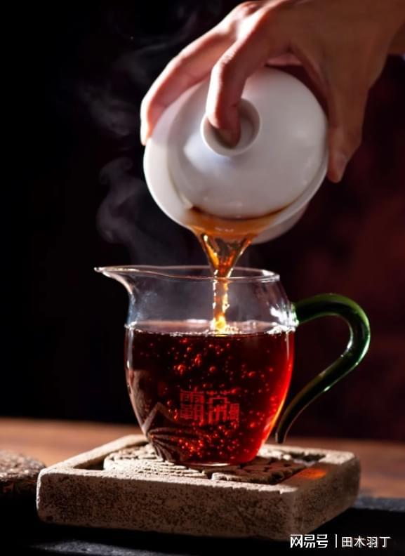 普洱成白领解压新伙伴麻将胡了写字楼午后：